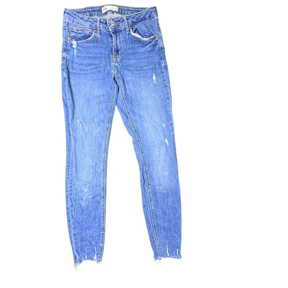Zara The Skinny Island Blue‎ Jeans Size 6 Distressed Frayed Hem Denim